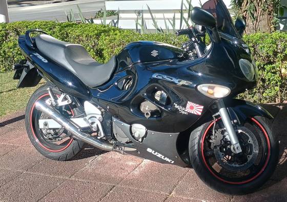 SUZUKI GSX 750 F SUZUKI GSX 750 F